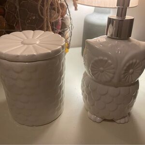 Adorable ceramic Owl Soap dispenser and covered cup - pure white